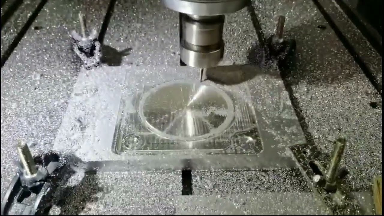 帶自動(dòng)換刀裝置的數(shù)控成型機(jī) 帶自動(dòng)換刀裝置的數(shù)控成型機(jī)
